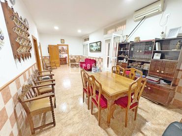 House with pool for sale in Las Torres de Cotillas