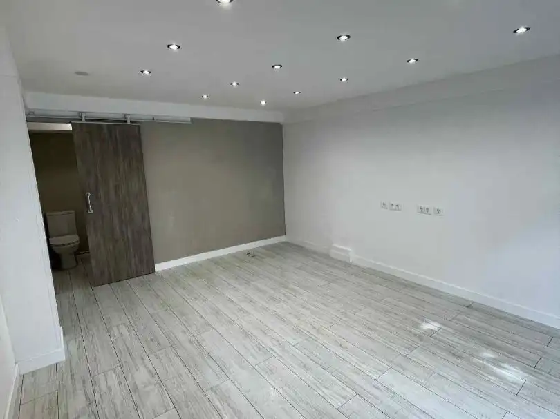 Local comercial de lloguer a Foru Plaza 21, imagen 2