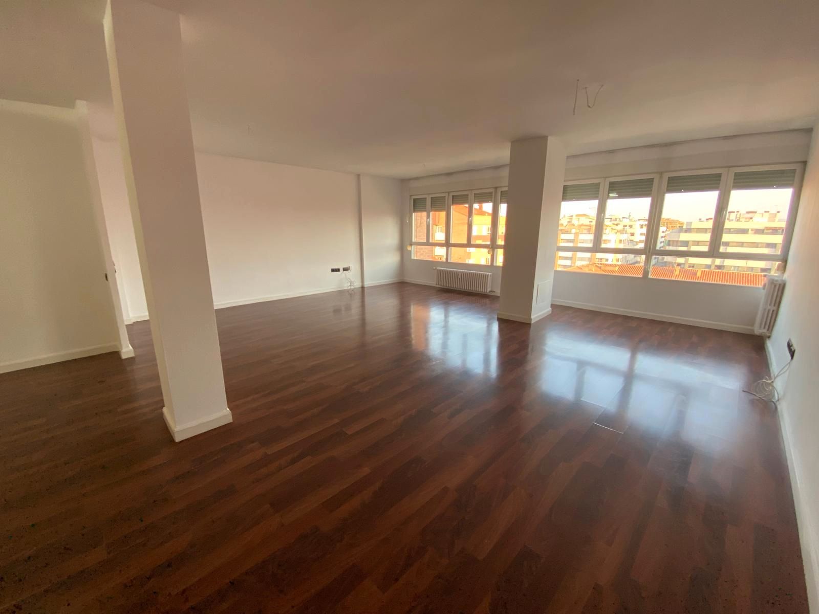 Living room of Flat for sale in  Albacete Capital  with Heating, Parquet flooring and Internet
