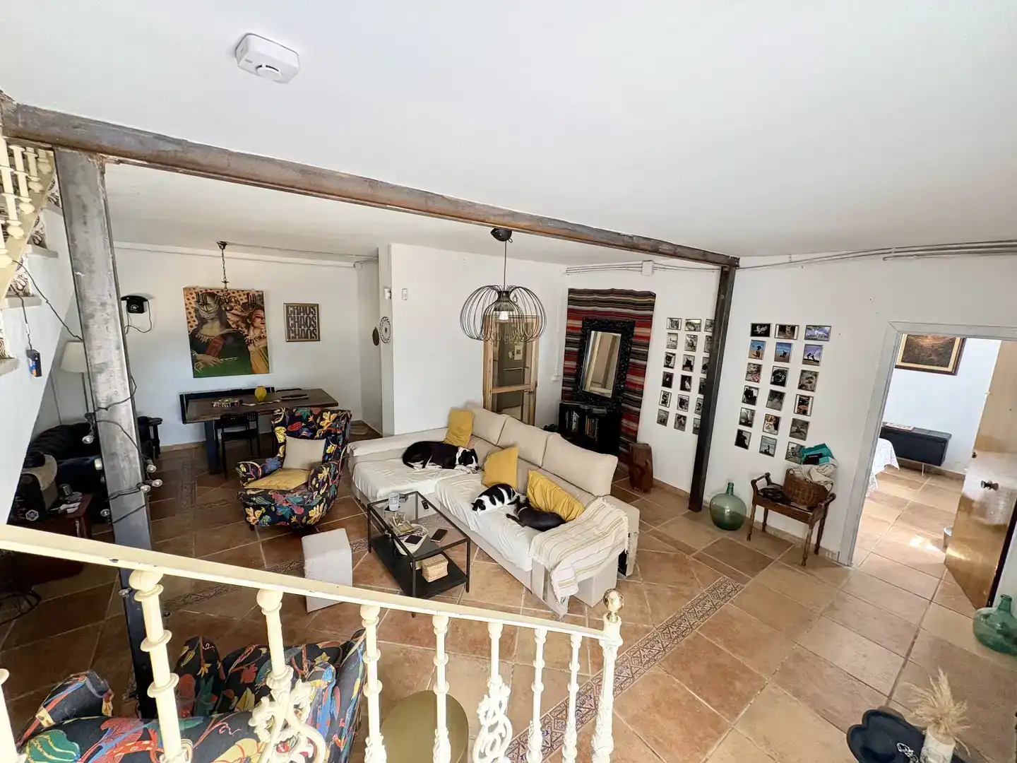Sala d'estar de Casa o xalet en venda en Carmona amb Aire condicionat, Jardí privat i Traster