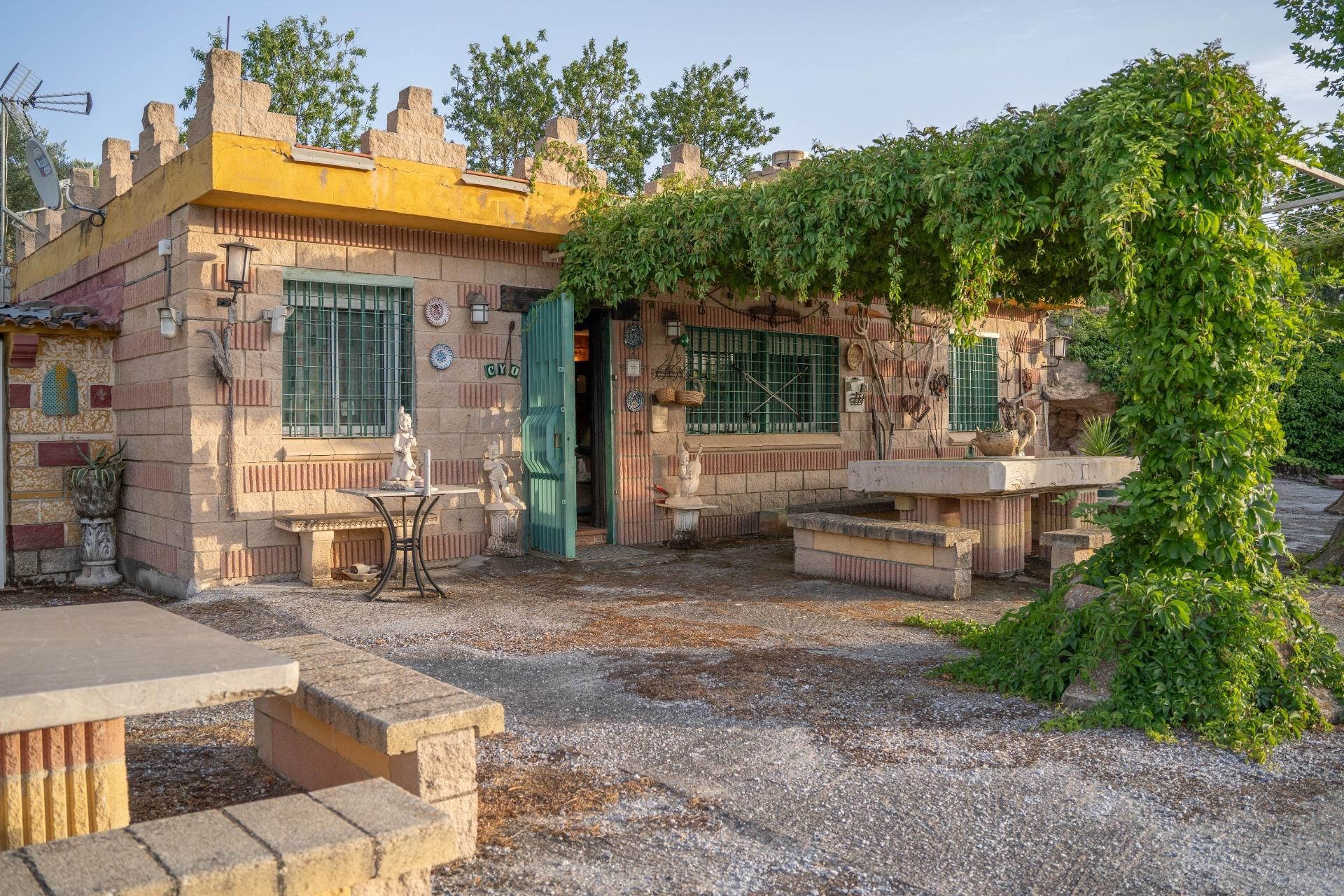 Exterior view of House or chalet for sale in Atarfe  with Air Conditioner