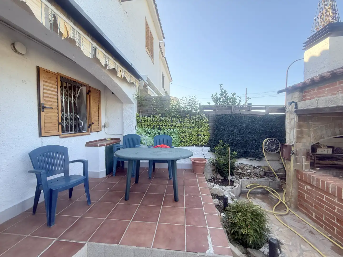 Terrasse von Einfamilien-Reihenhaus zum Verkauf in Creixell mit Klimaanlage, Heizung und Terrasse