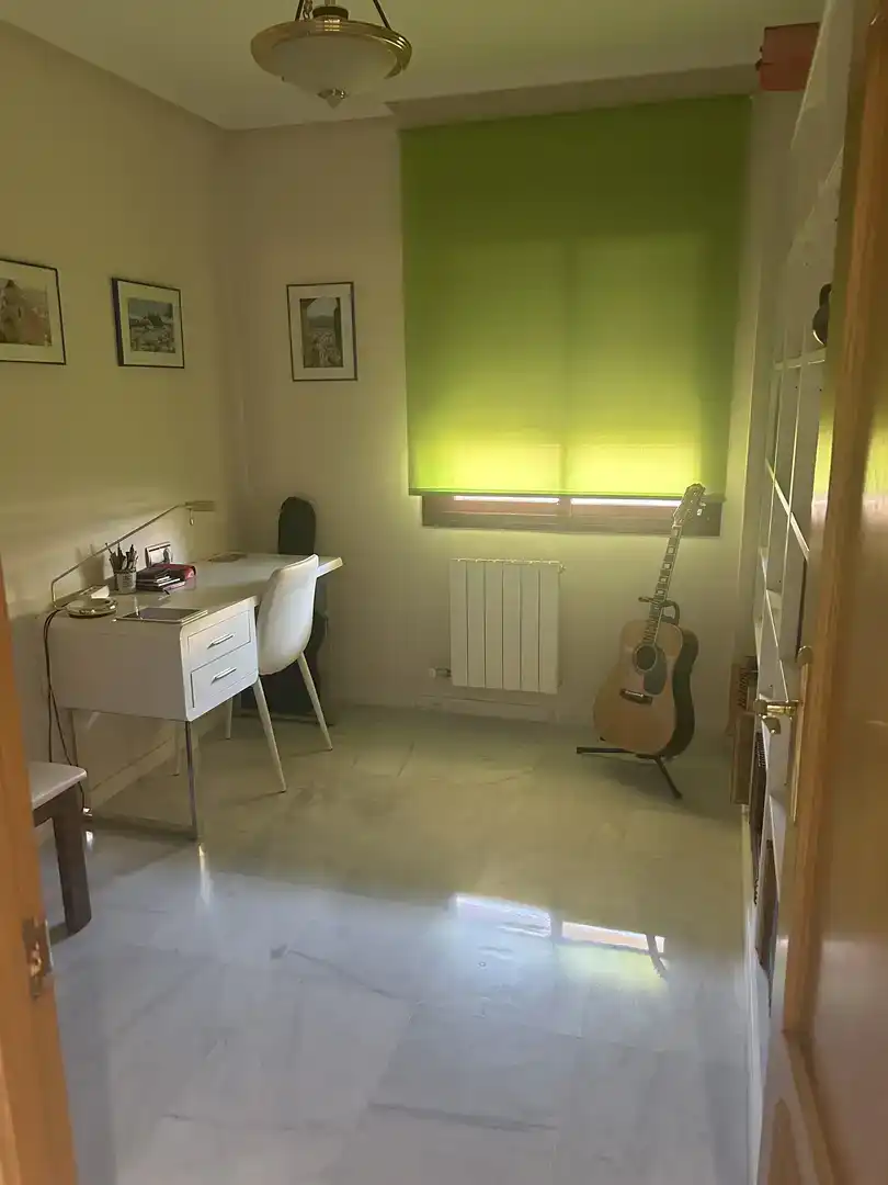 Dormitori de Pis en venda en Jaén amb Aire condicionat i Moblat