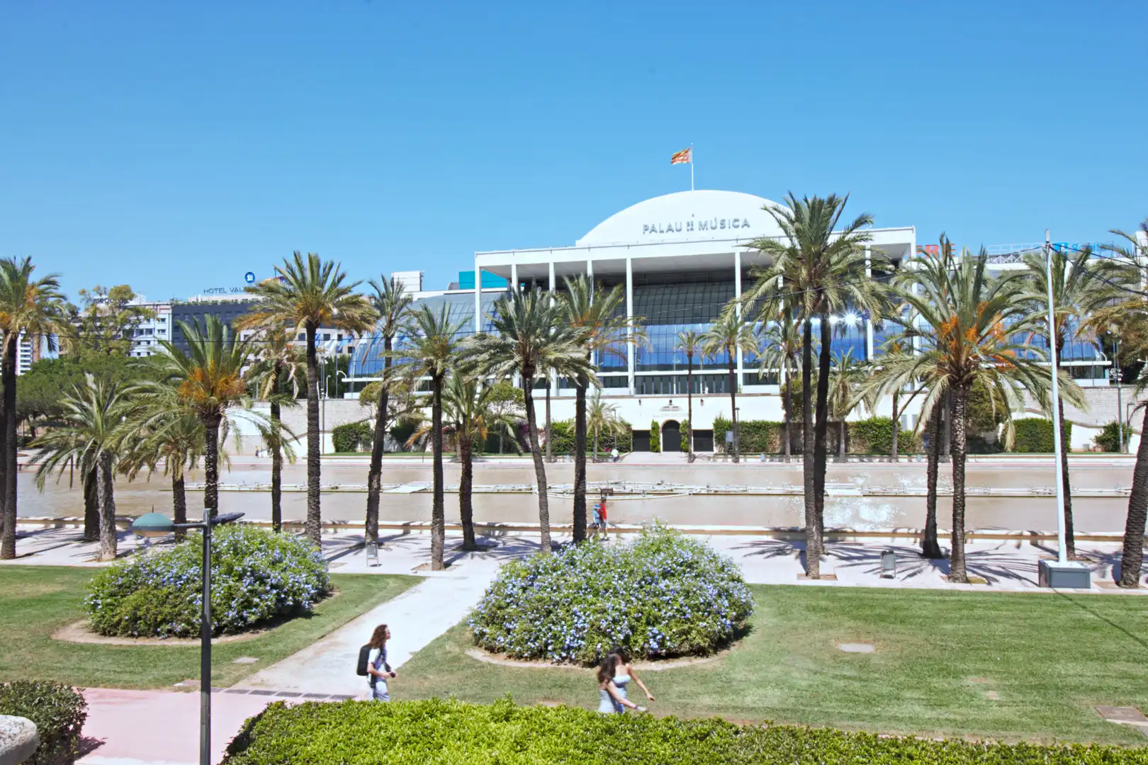 Exterior view of Flat for sale in Valencia  with Furnished, Oven and Washing machine
