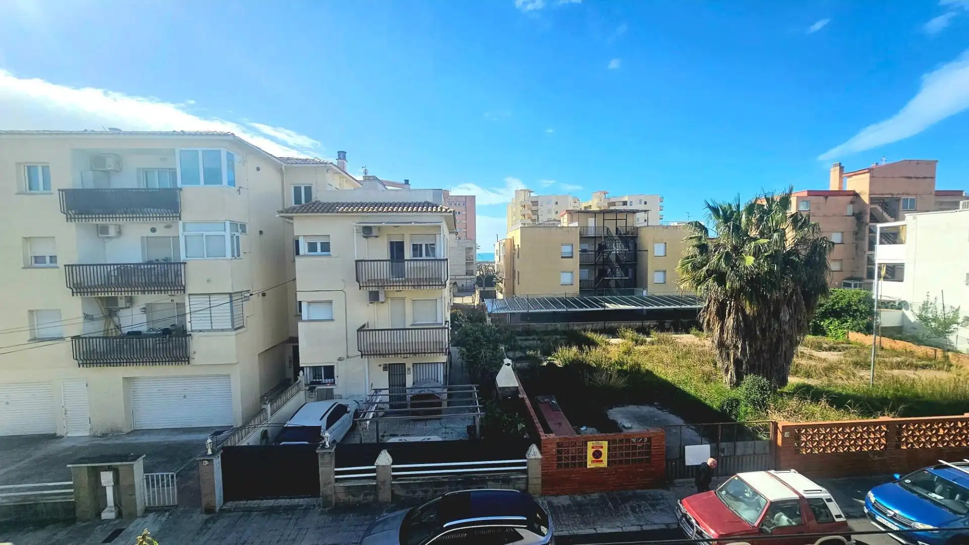 Vista exterior de Piso de alquiler en Cunit con Aire acondicionado, Terraza y Amueblado