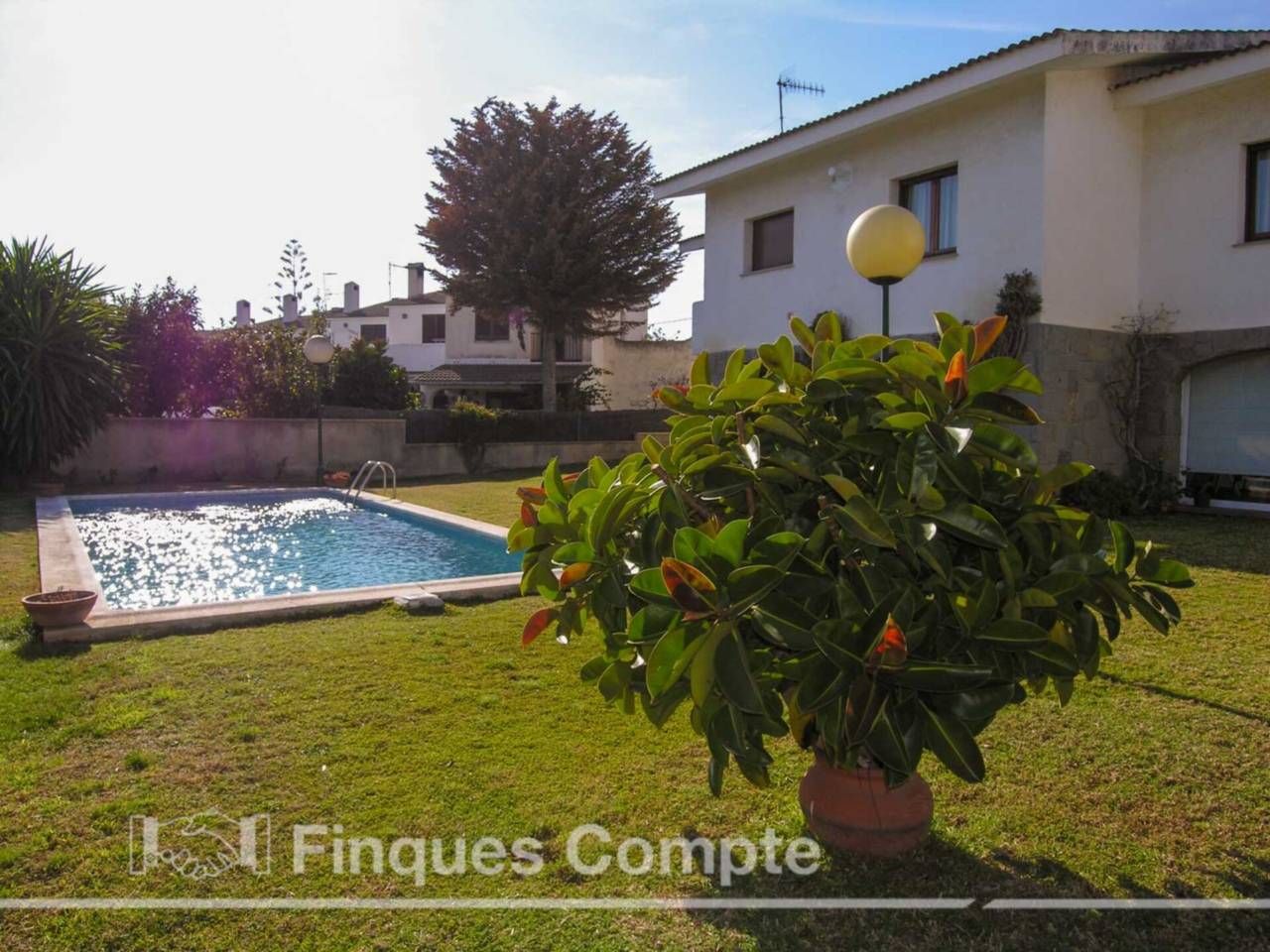 Swimming pool of House or chalet for sale in Roda de Berà  with Heating, Private garden and Terrace