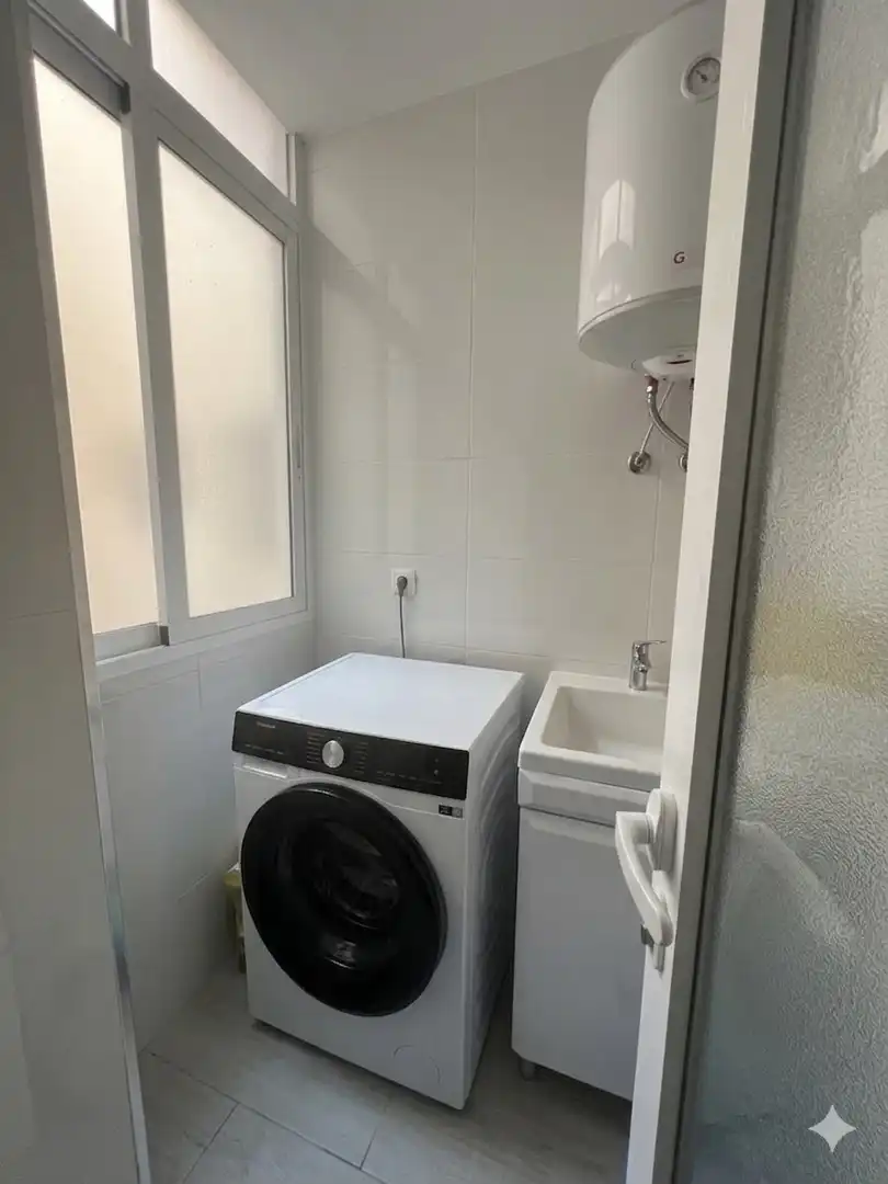 Baño de Apartamento de alquiler en San Pedro del Pinatar con Aire acondicionado, Amueblado y Lavadora