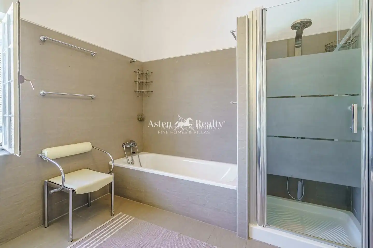 Bany de Casa o xalet en venda en Santa Cruz de Tenerife amb Aire condicionat, Terrassa i Piscina