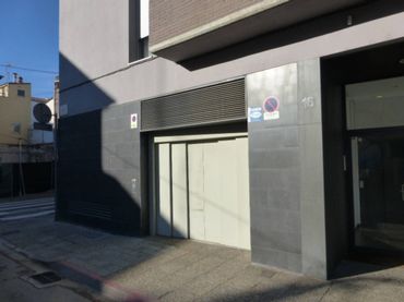 Individual with lift to rent in Calle Baldiri Reixac