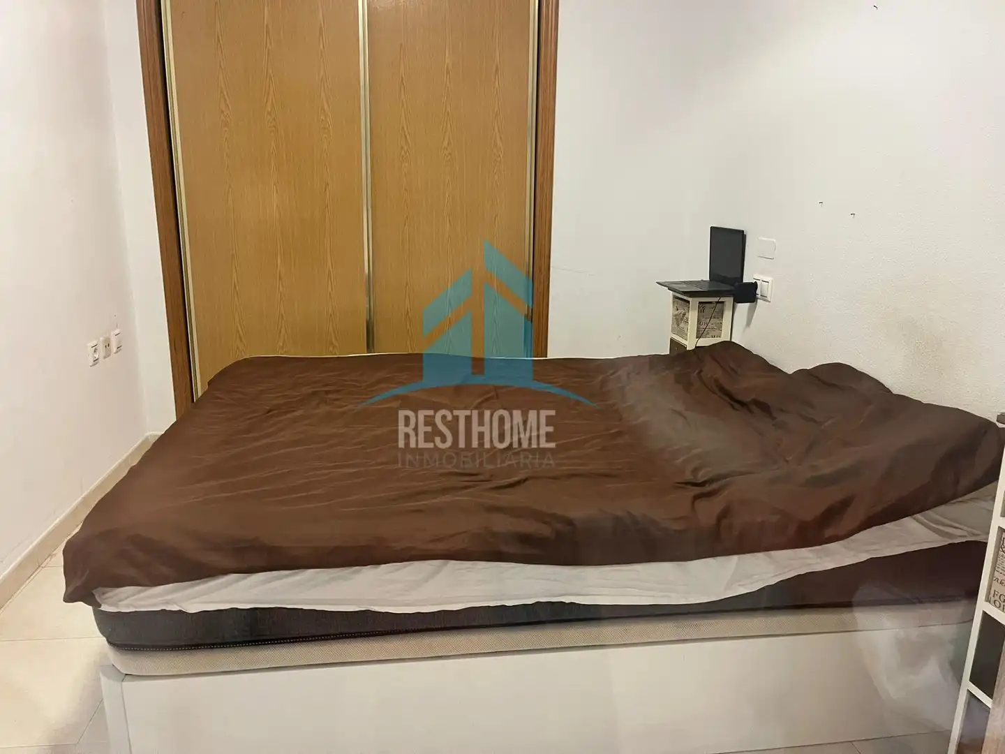 Dormitori de Apartament en venda en Torrevieja amb Aire condicionat, Jardí privat i Terrassa