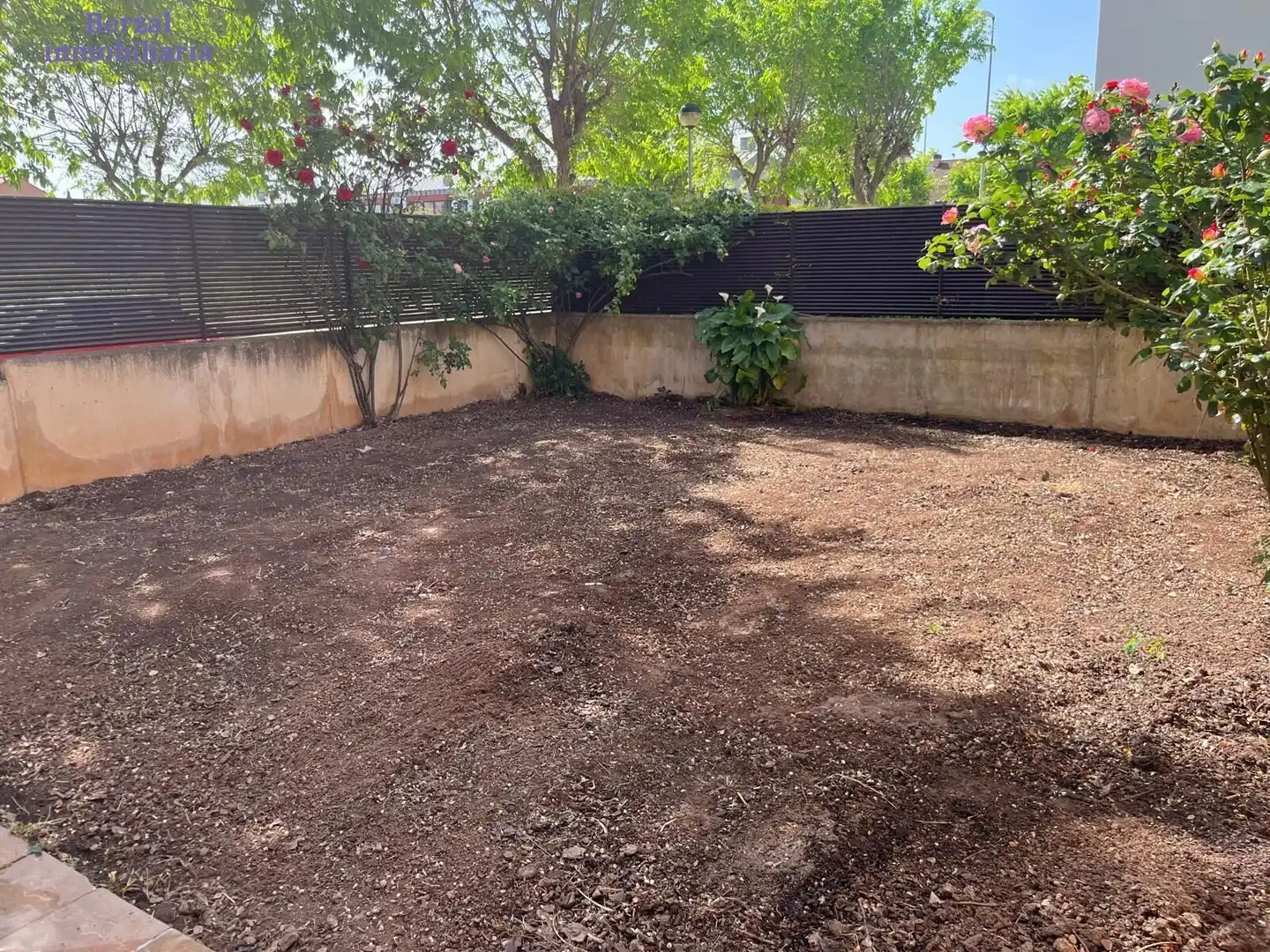 Erdgeschoss zum Verkauf in Lardero mit Heizung, Privatgarten und Gemeinschaftspool