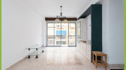 Foto 2 de Piso en venta en Calle Calle Ibrahín, Parque Victoria Eugenia, Málaga Capital