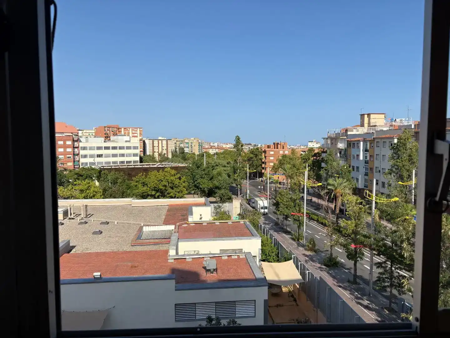 Vista exterior de Pis en venda en  Barcelona Capital amb Aire condicionat i Balcó