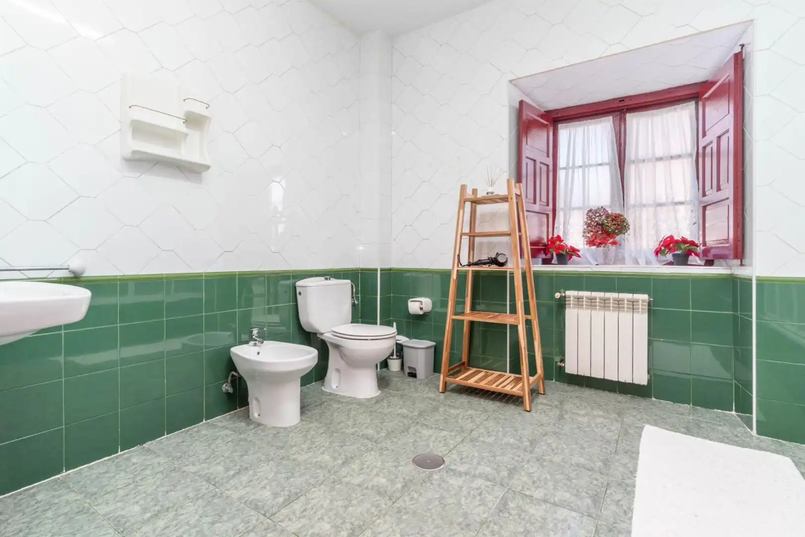 Baño de Casa o chalet en venta en Cudillero con Calefacción, Jardín privado y Terraza