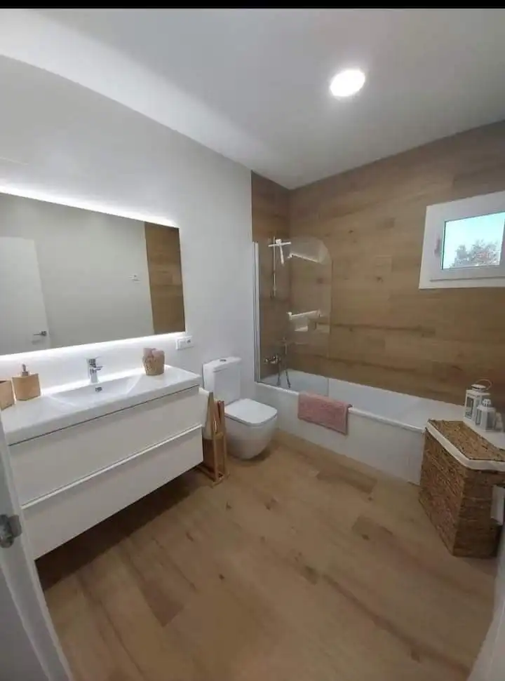 Baño de Casa o chalet de alquiler en Barbate con Aire acondicionado, Jardín privado y Terraza