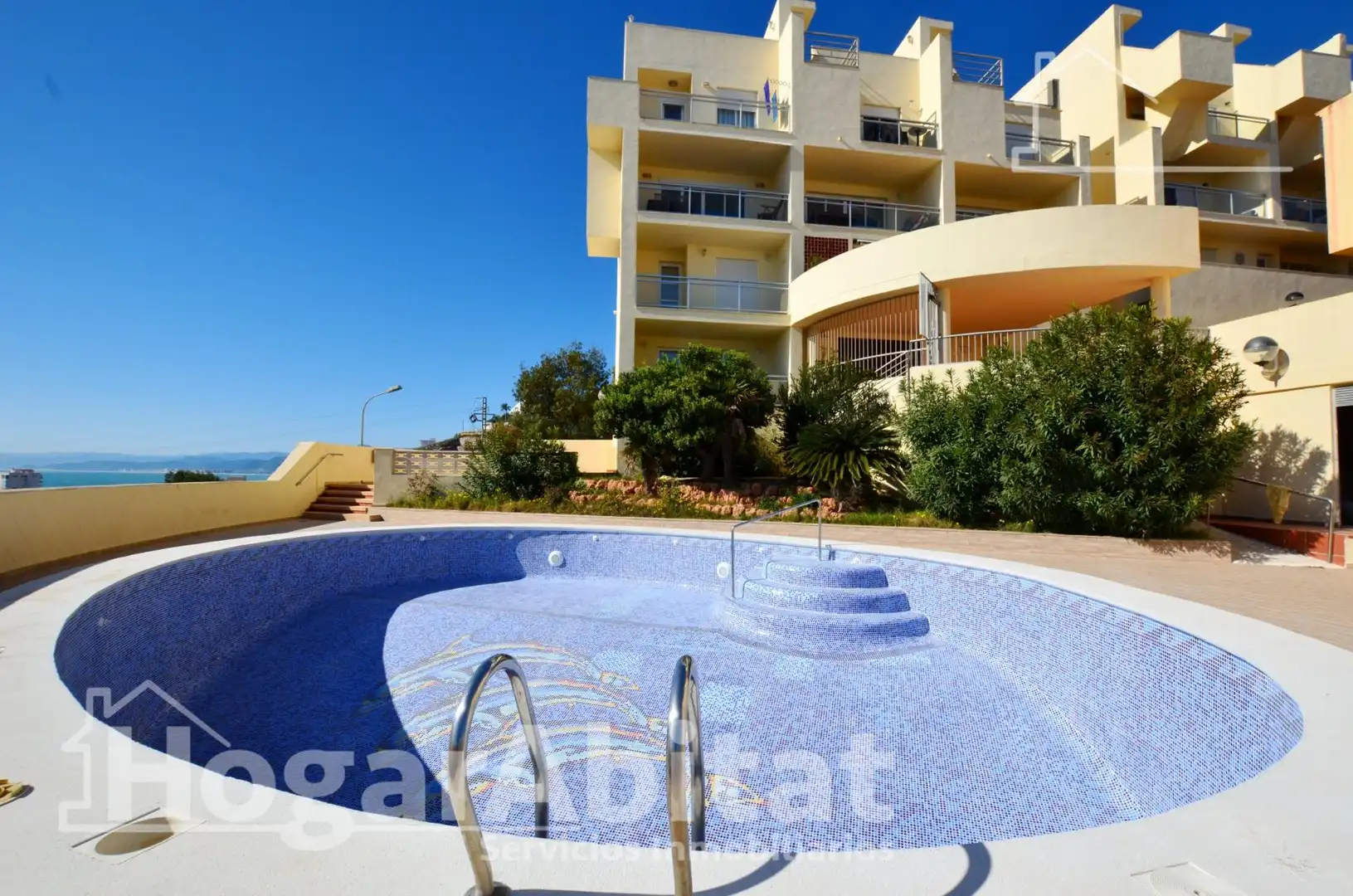 Swimming pool of Flat for sale in Cullera  with Air Conditioner, Terrace and Balcony