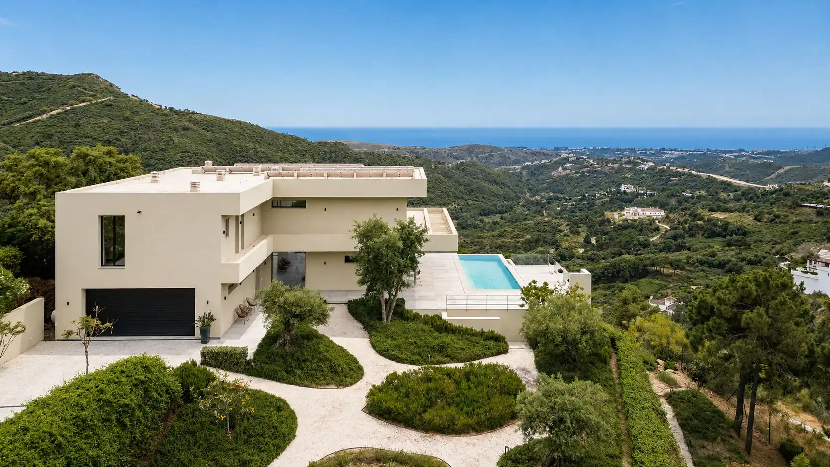Vista exterior de Casa o xalet en venda en Benahavís amb Calefacció, Jardí privat i Terrassa