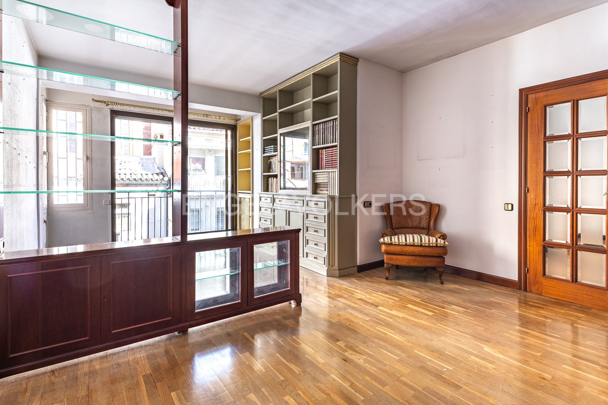 Exterior view of Apartment for sale in  Barcelona Capital  with Air Conditioner, Heating and Parquet flooring
