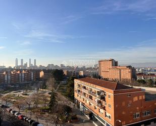 Exterior view of Premises for sale in  Madrid Capital
