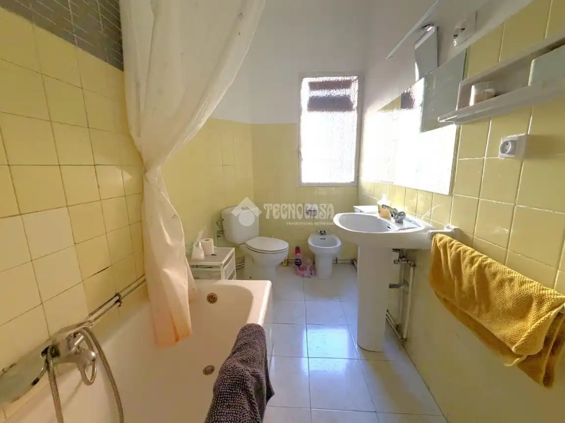 Bathroom of Flat for sale in Chamartín