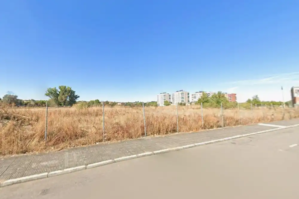 Lands and plots for sale in Calle Jorge Manrique
