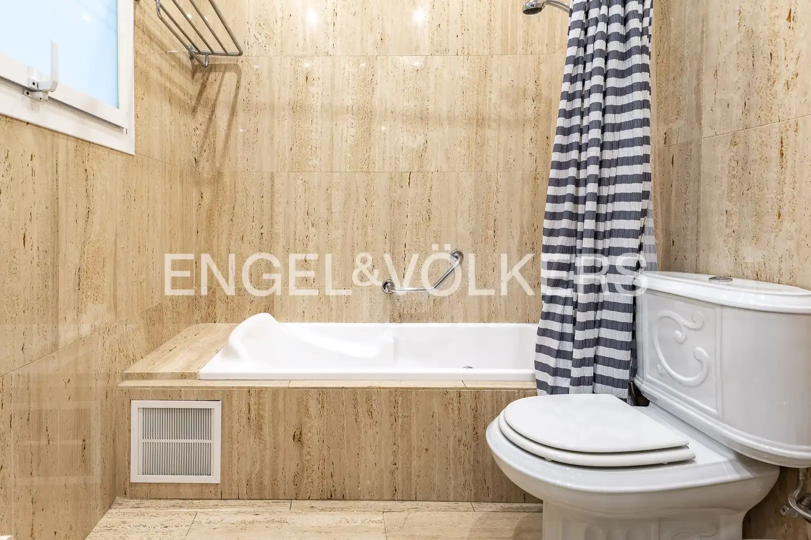 Baño de Piso en venta en Eixample