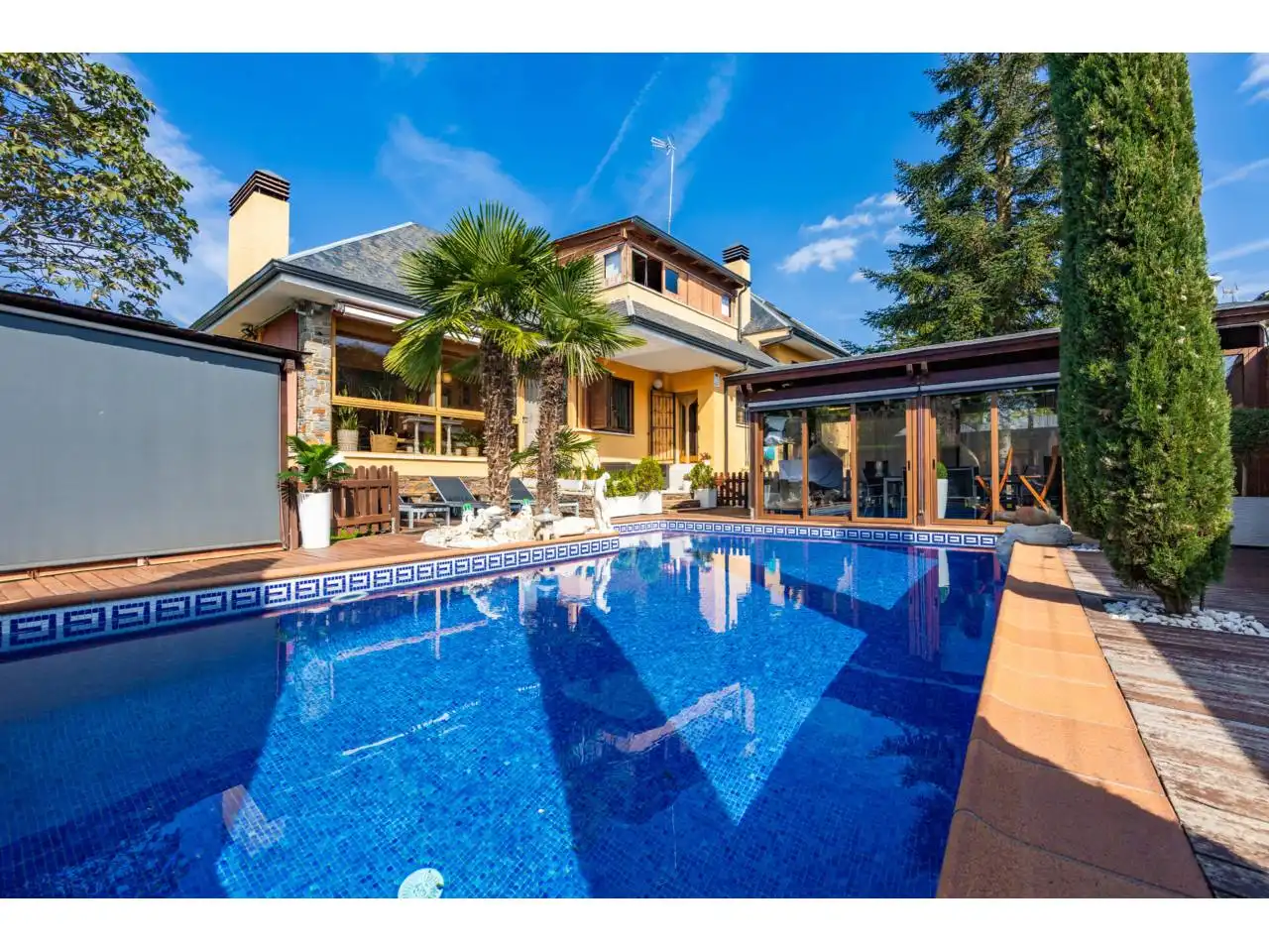 Schwimmbecken von Haus oder Chalet zum Verkauf in Taradell mit Klimaanlage, Heizung und Privatgarten