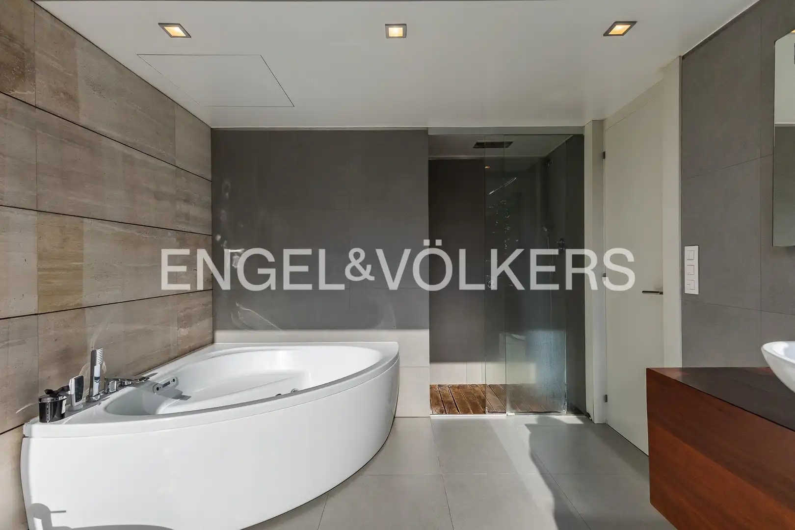 Bathroom of Houses for sale in Sant Cugat del Vallès  with Air Conditioner, Heating and Private garden