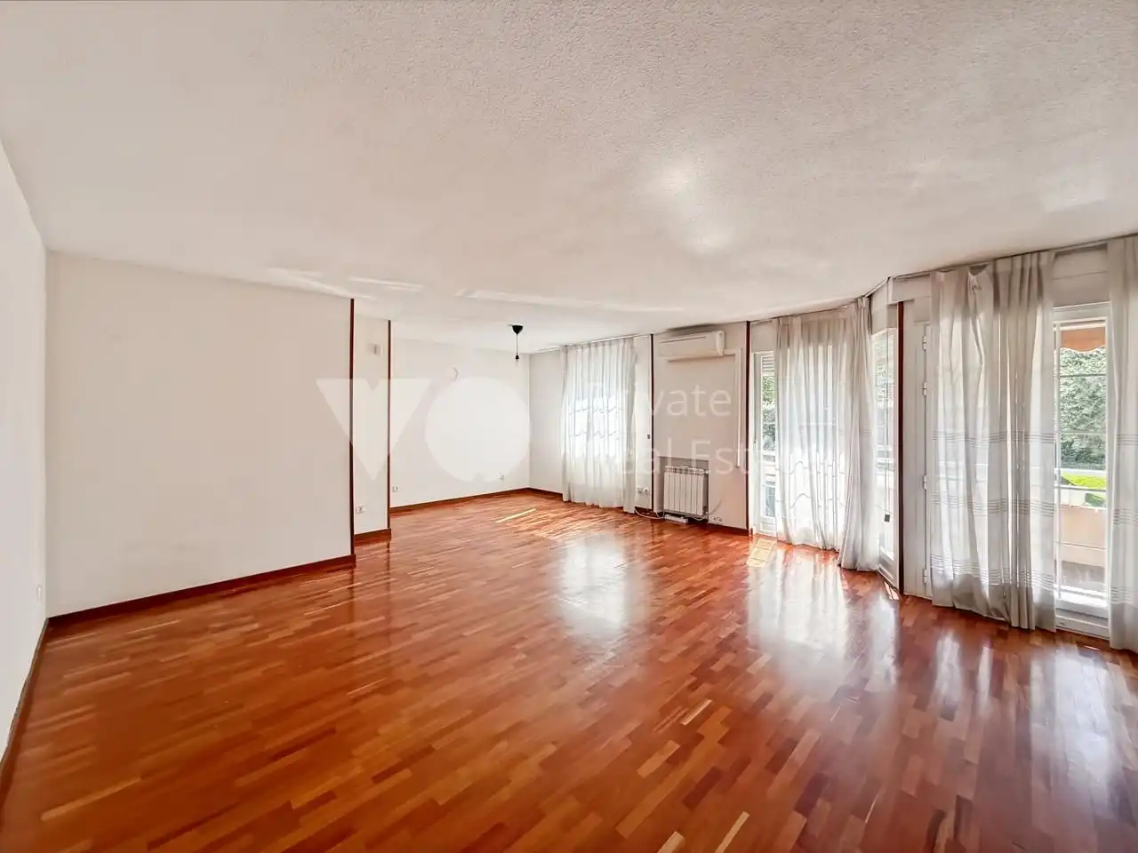 Sala de estar de Piso de alquiler en Majadahonda con Aire acondicionado, Calefacción y Parquet