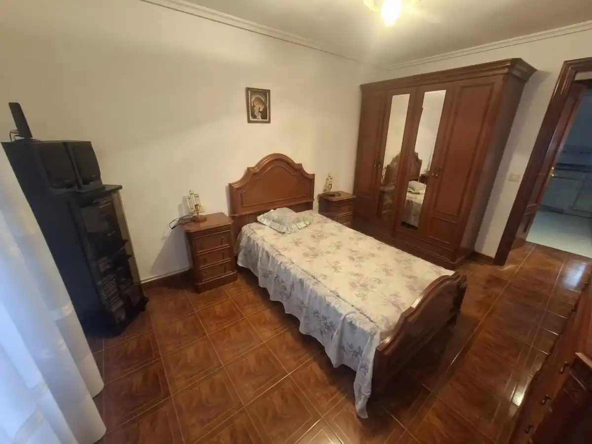 Habitación de Apartamento en venta en Vitoria - Gasteiz con Calefacción, Parquet y Terraza