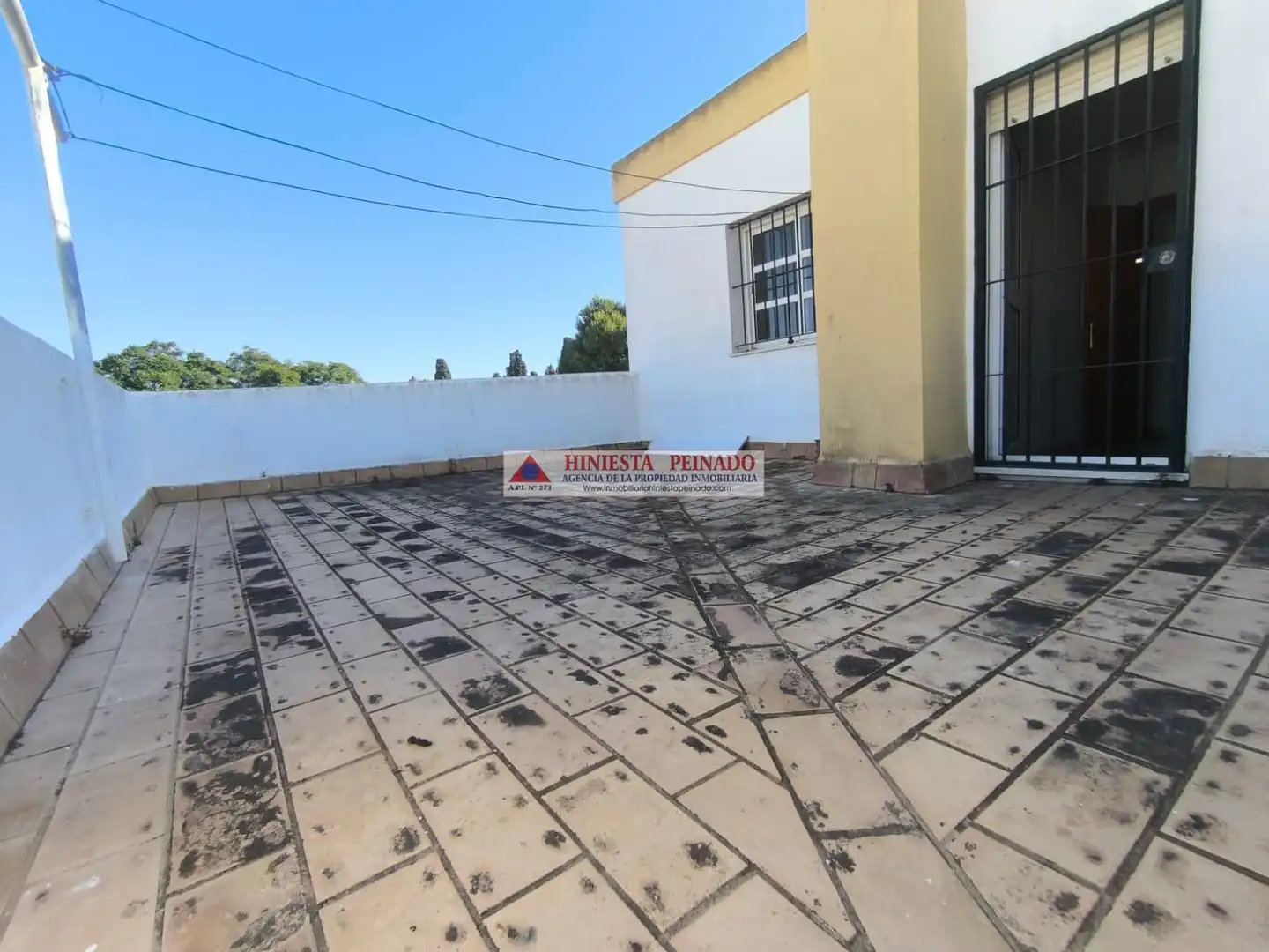 Vista exterior de Casa o xalet en venda en El Puerto de Santa María amb Terrassa