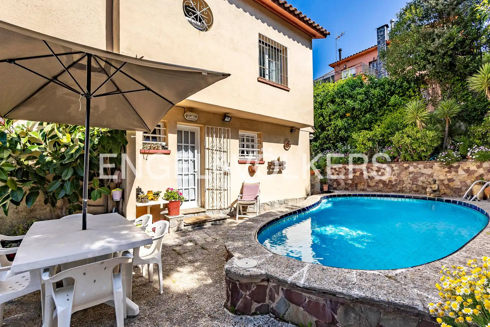 Vista exterior de Casa o xalet en venda en Sant Cugat del Vallès amb Calefacció, Jardí privat i Parquet