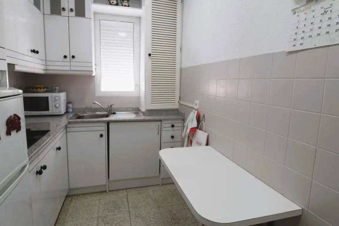 Cuina de Apartament en venda en Torrevieja amb Terrassa