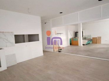 Local comercial en alquiler en Valdepeñas