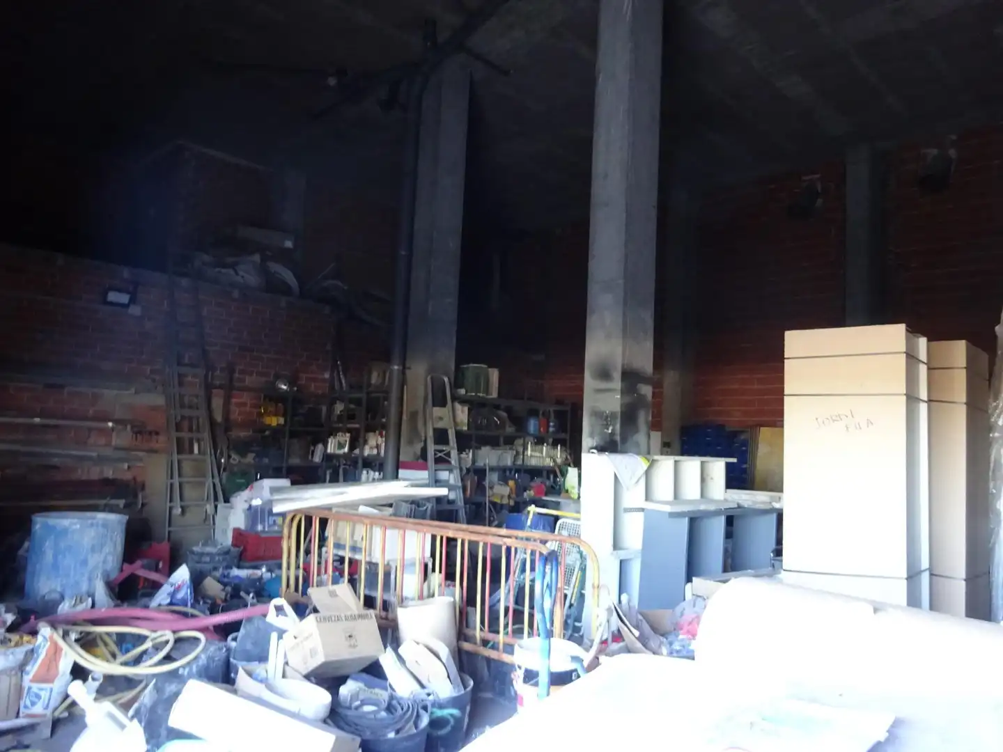 Local comercial en venda a Piscinas