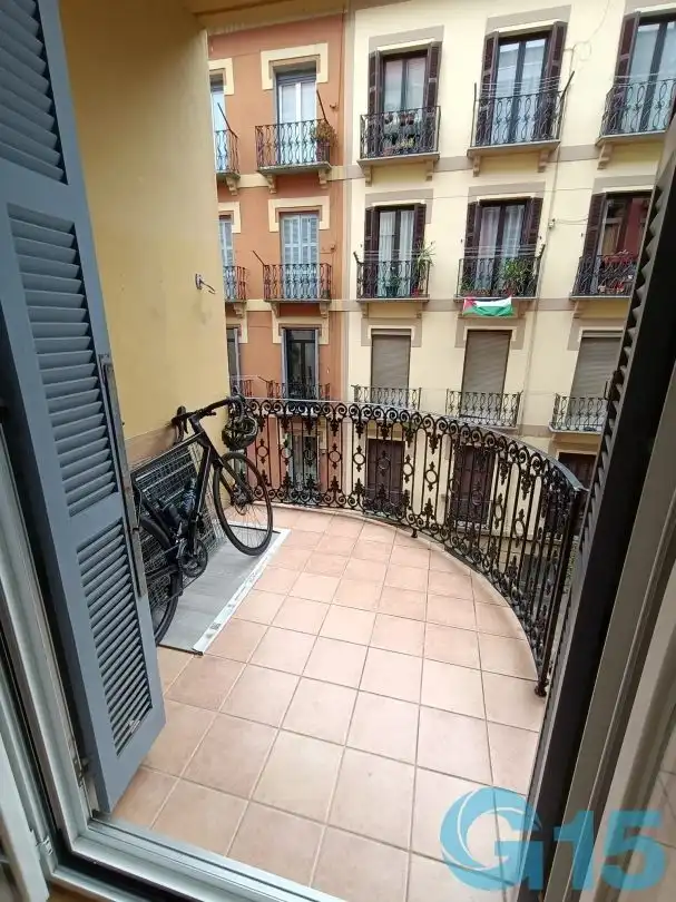 Terrassa de Pis de lloguer en Donostia - San Sebastián  amb Calefacció, Terrassa i Rentadora
