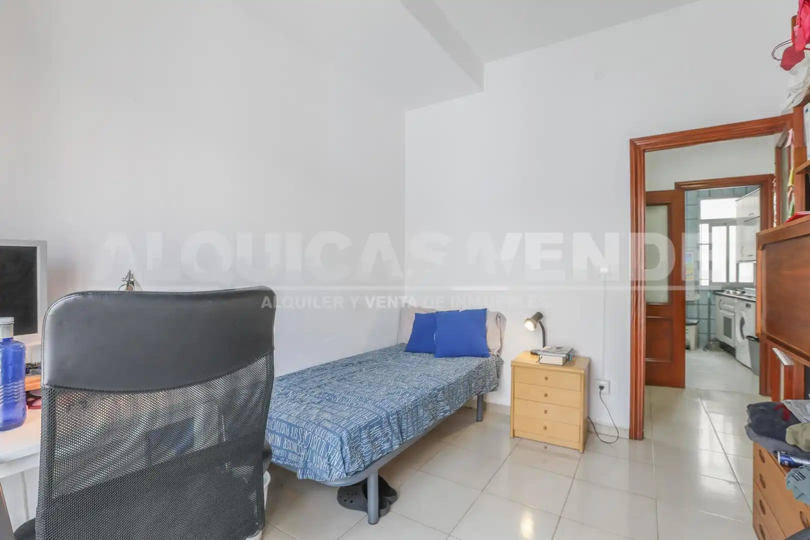Bedroom of Flat for sale in Sevilla  with Air Conditioner