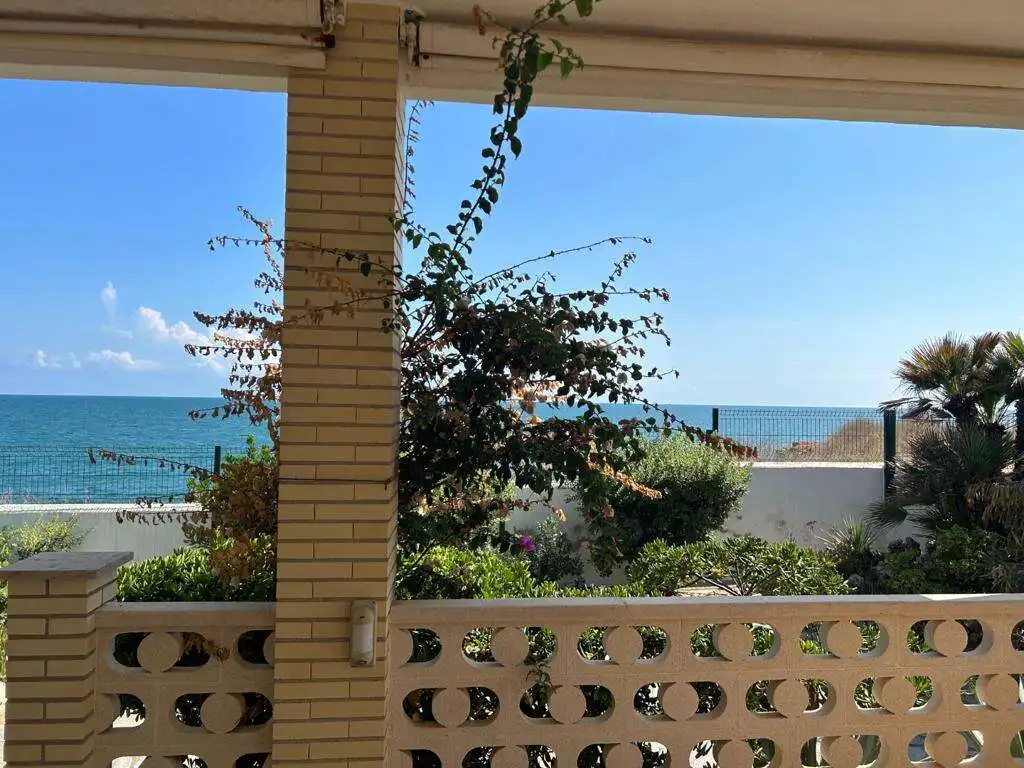 Villa in vendita a Oeste