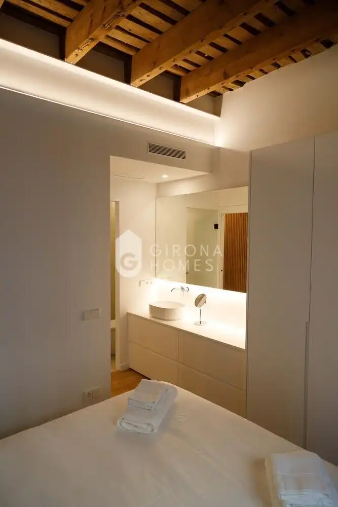Badezimmer von Wohnungen zum Verkauf in Girona mit Klimaanlage, Heizung und Möbliert
