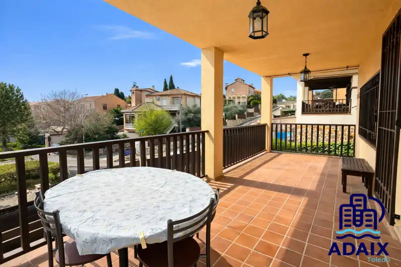 Terrasse von Haus oder Chalet zum Verkauf in Bargas mit Klimaanlage, Heizung und Terrasse