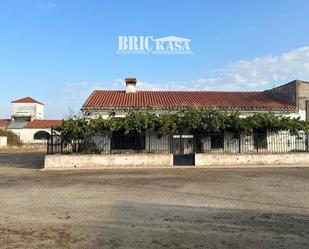 Vista exterior de Casa o xalet en venda en Torreorgaz amb Terrassa, Traster i Moblat