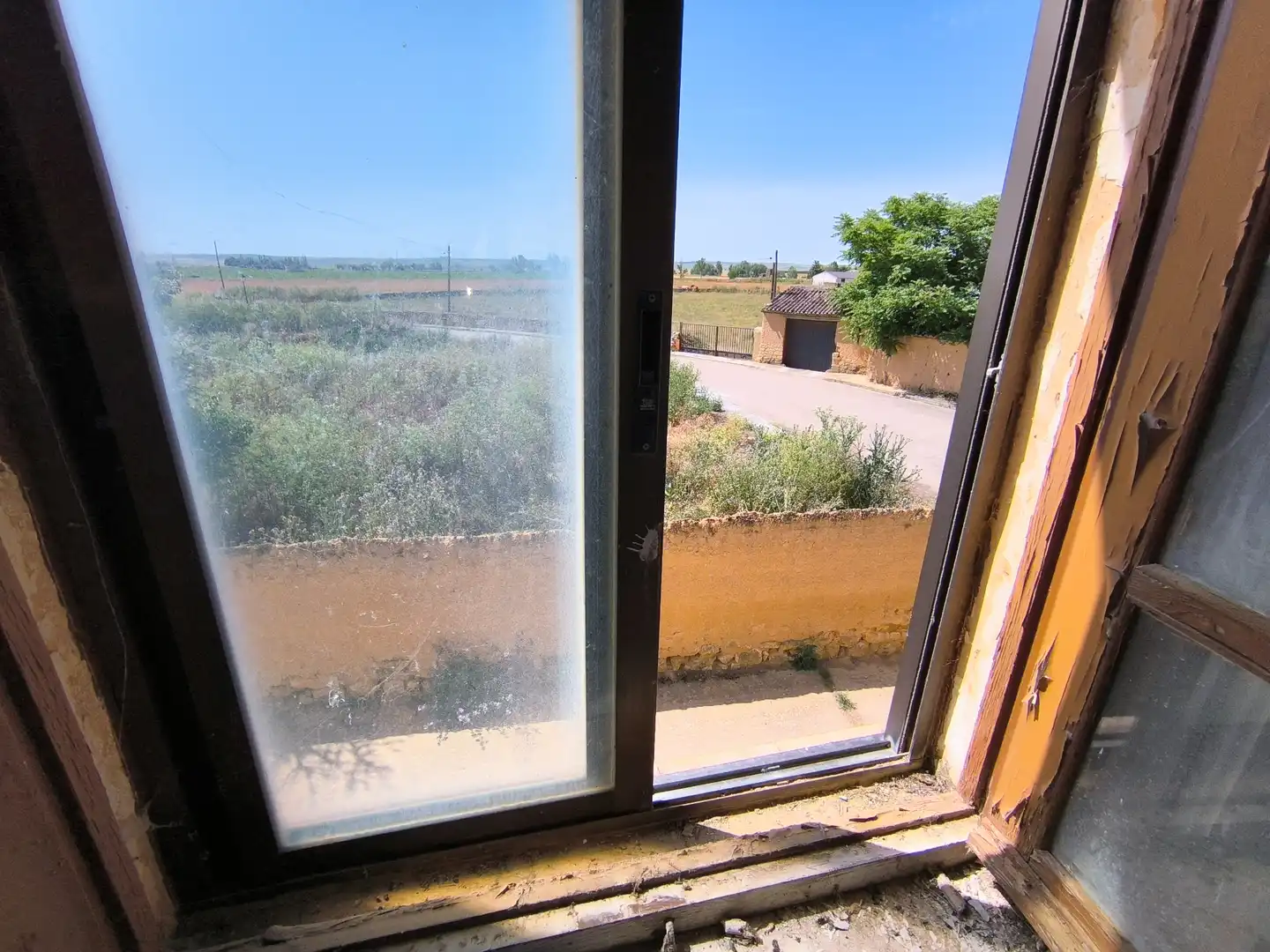 Vista exterior de Casa o xalet en venda en Meneses de Campos amb Jardí privat i Traster