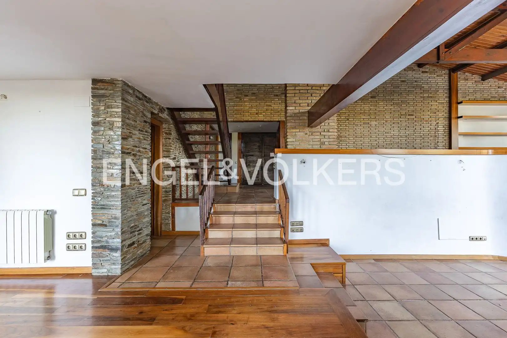 Houses for sale in Barcelona  with Heating, Private garden and Parquet flooring