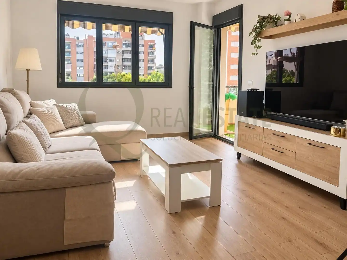 Living room of Flat for sale in Alicante / Alacant  with Air Conditioner, Heating and Private garden