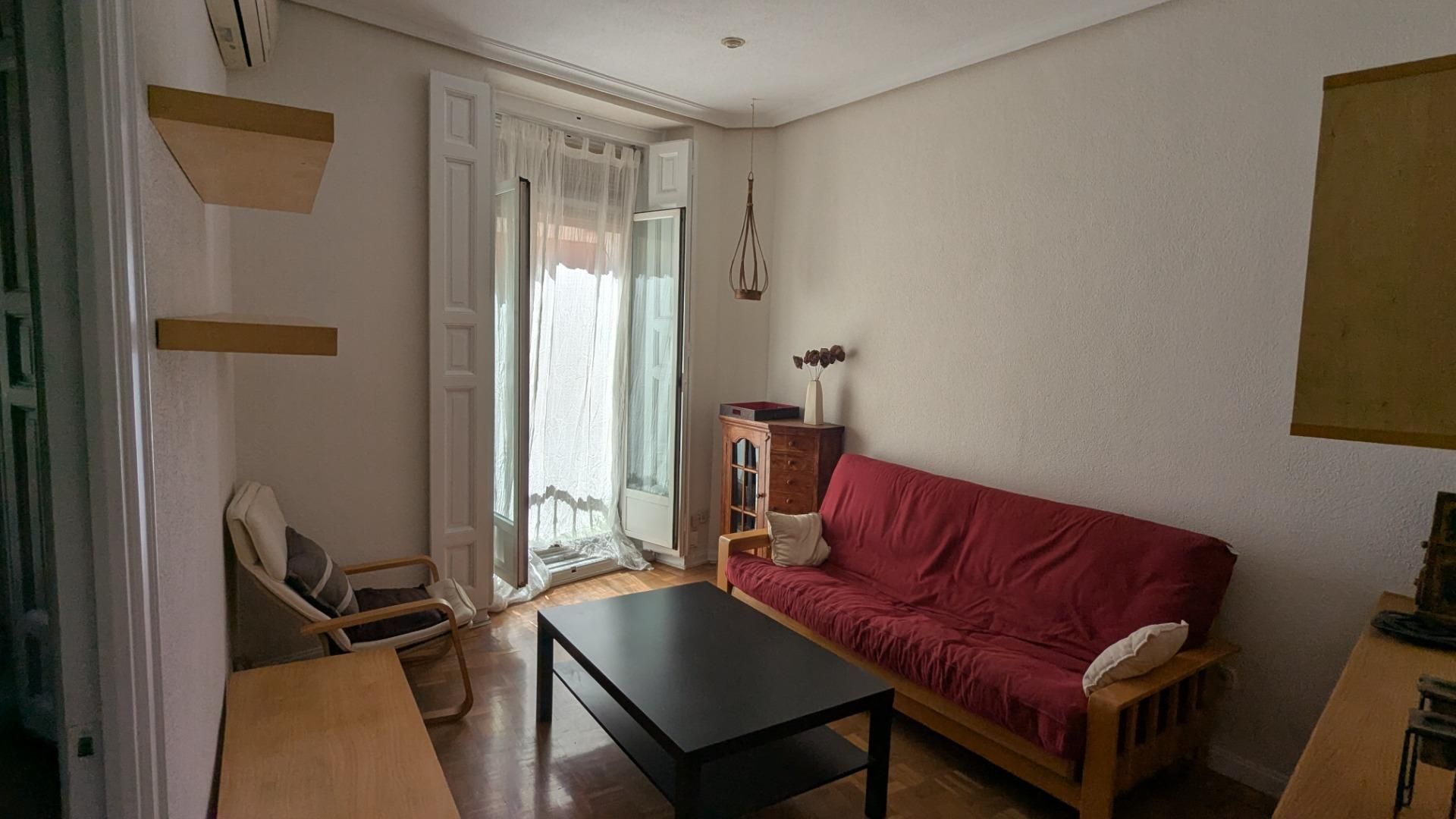 Sala d'estar de Pis de lloguer en  Madrid Capital amb Aire condicionat, Calefacció i Balcó