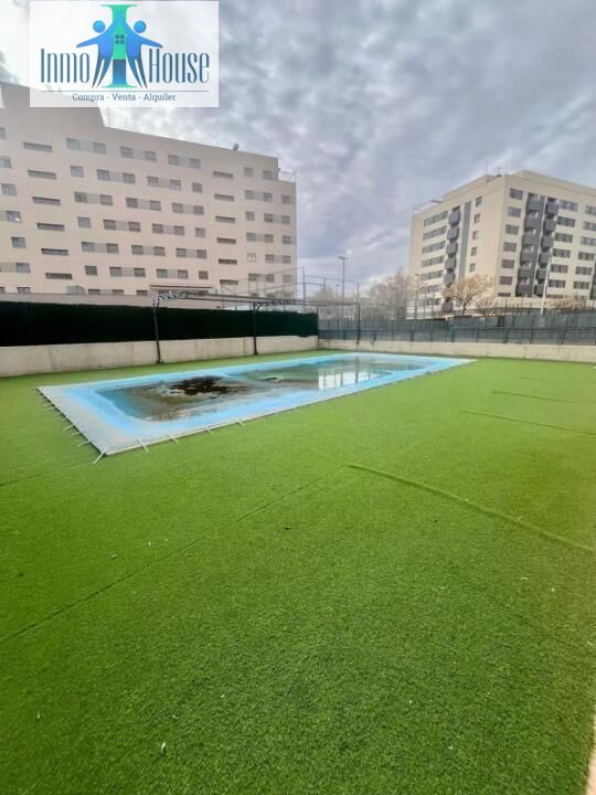 Piscina de Pis en venda en  Albacete Capital amb Aire condicionat, Calefacció i Terrassa