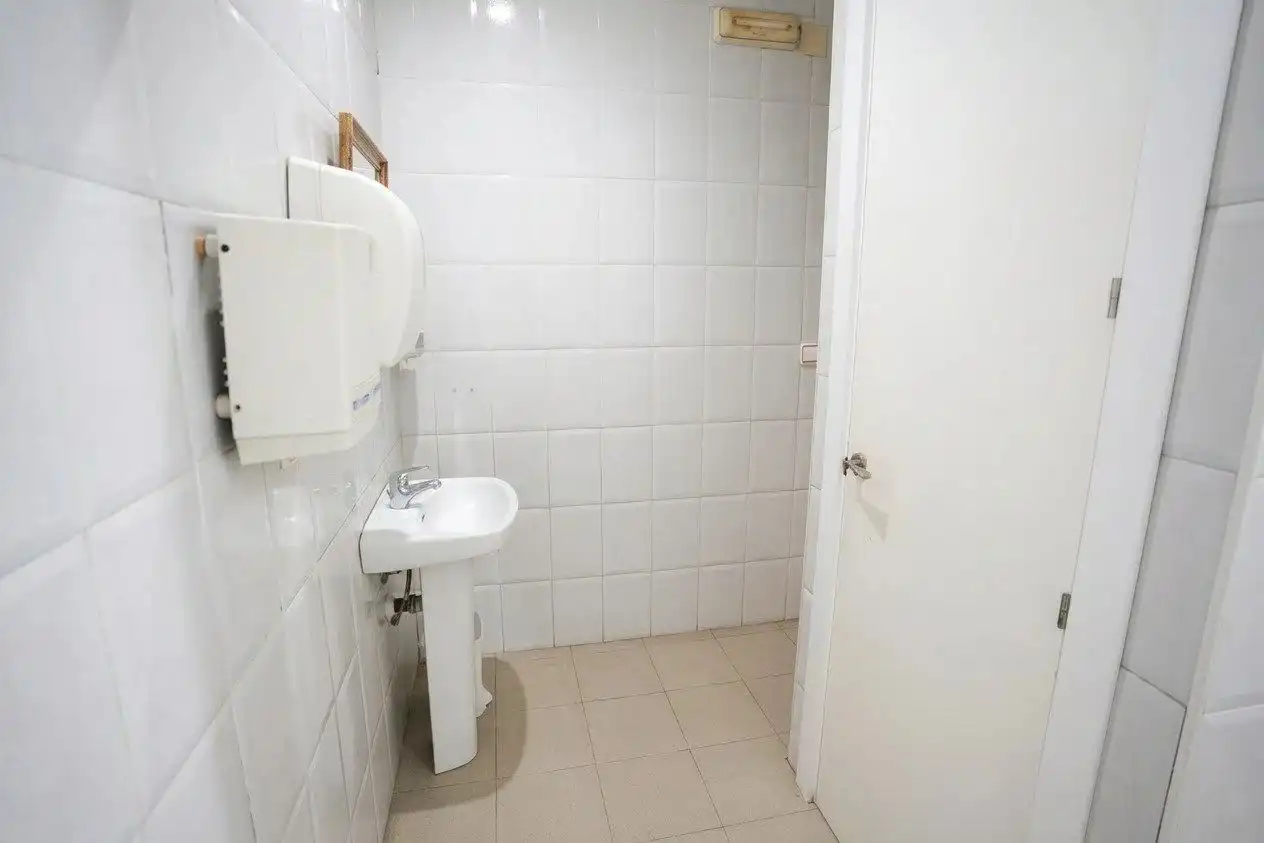 Baño de Local en venta en Guadiana, Badajoz