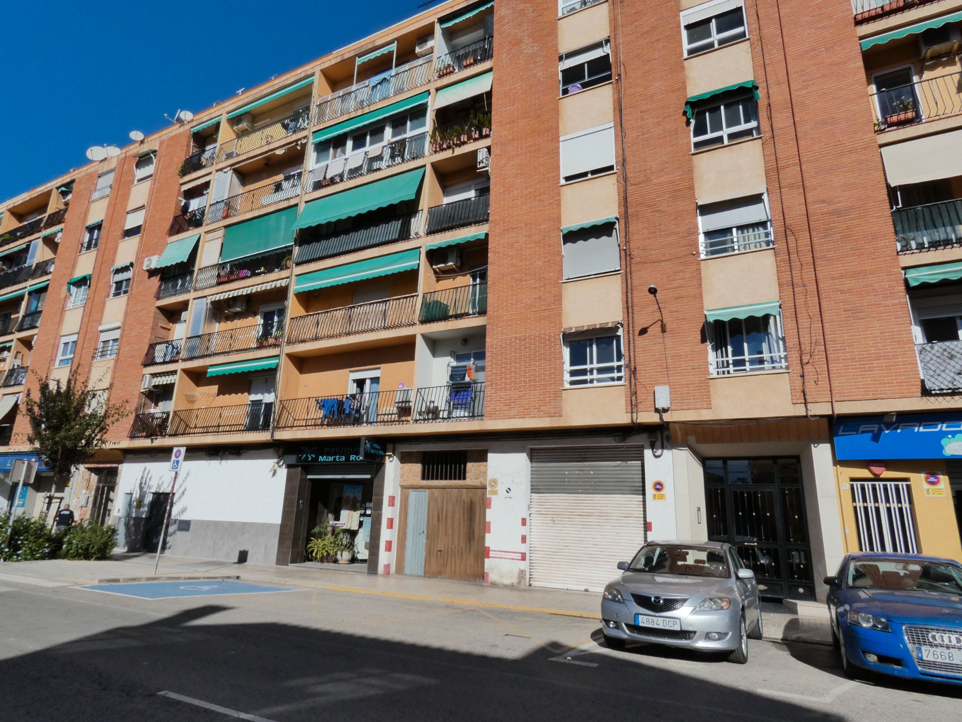 Vista exterior de Local de lloguer en Alboraya