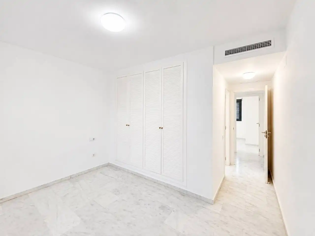 Bedroom of Flat for sale in Oropesa del Mar / Orpesa  with Air Conditioner, Terrace and Storage room