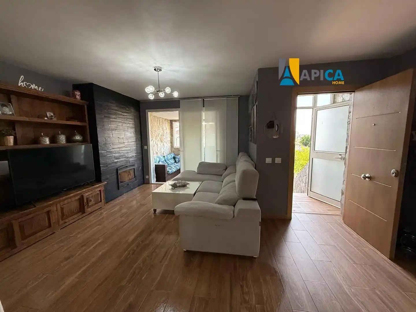 Sala d'estar de Casa adosada en venda en Algeciras amb Terrassa